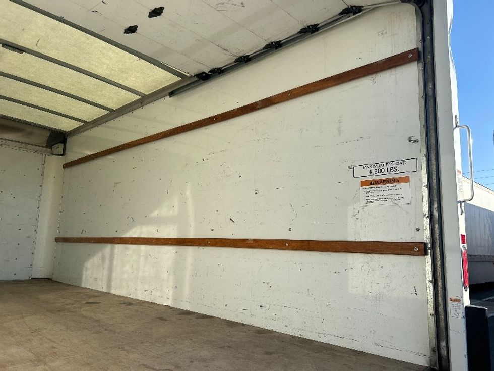 Light Duty Box Truck-Light and Medium Duty Trucks-GMC-2021-Savana G33903-Ocala-FL-122,630\n\t\tmiles-$ 28,000 - Image 12