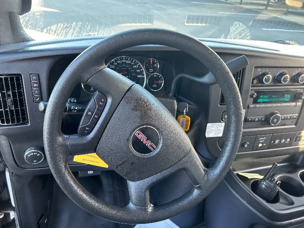 Light Duty Box Truck-Light and Medium Duty Trucks-GMC-2021-Savana G33903-Ocala-FL-122,630\n\t\tmiles-$ 28,000 - Image 18