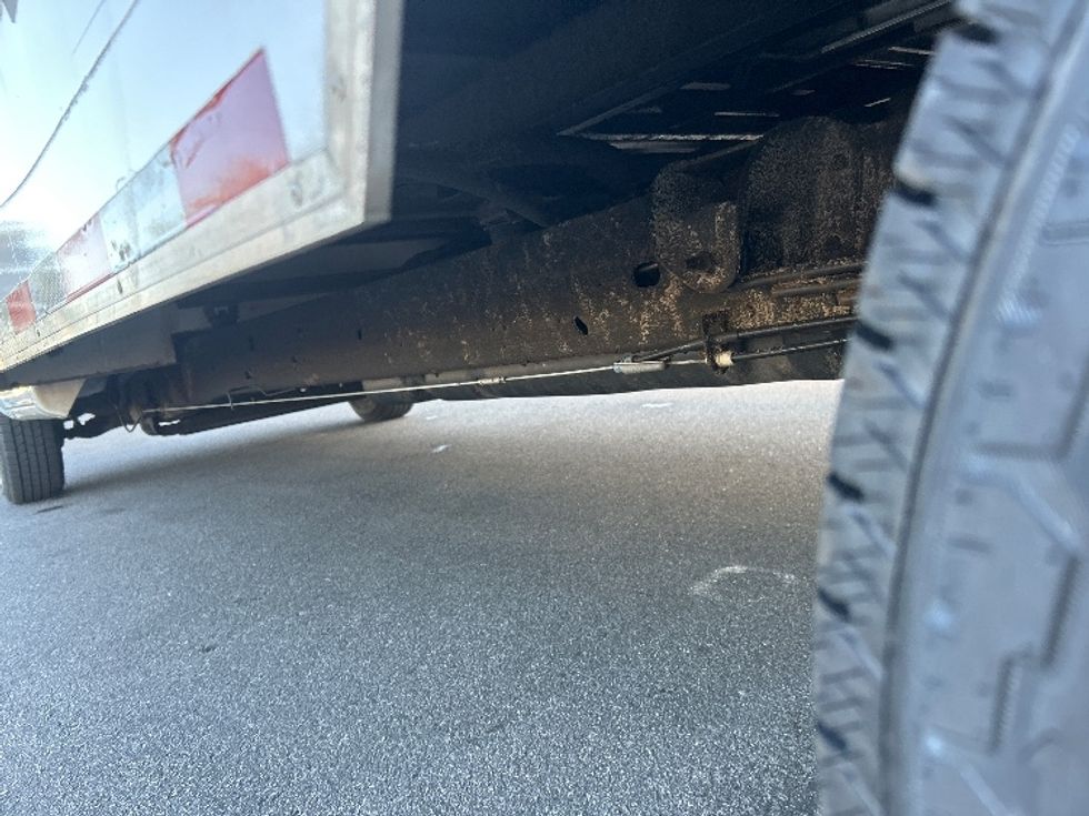 Light Duty Box Truck-Light and Medium Duty Trucks-GMC-2021-Savana G33903-Ocala-FL-122,630\n\t\tmiles-$ 28,000 - Image 5