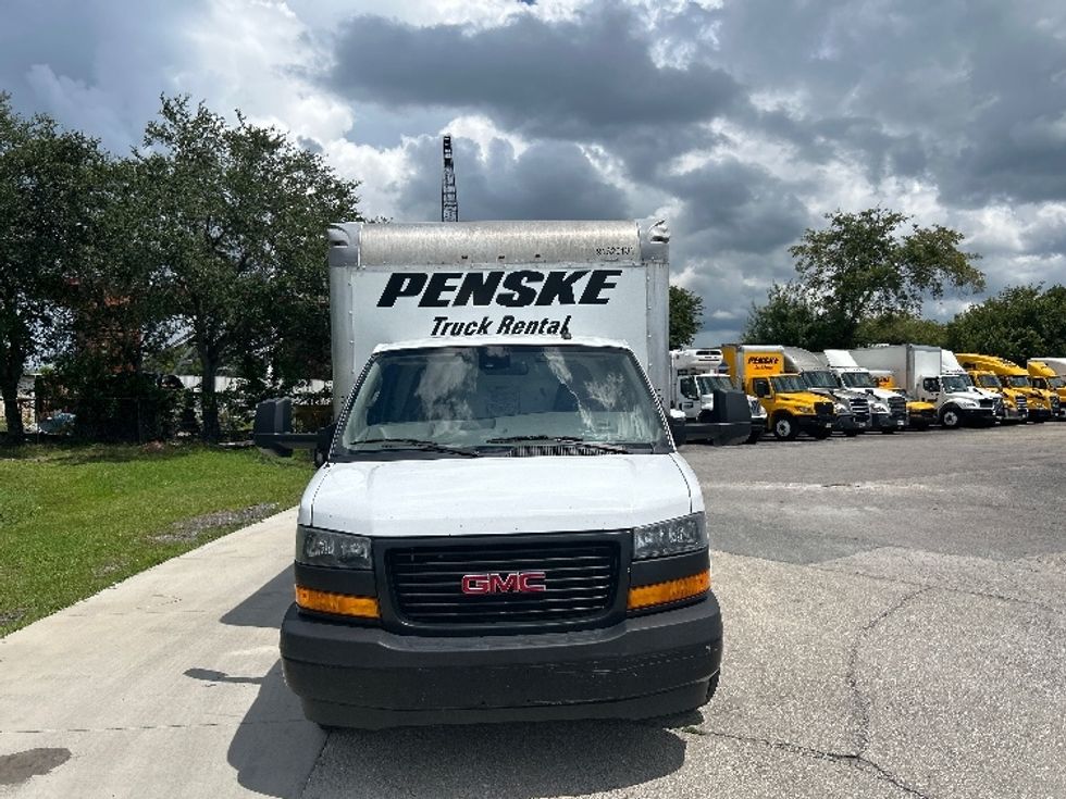 Light Duty Box Truck-Light and Medium Duty Trucks-GMC-2021-Savana G33903-Ocala-FL-81,699\n\t\tmiles-$ 32,750 - Image 2