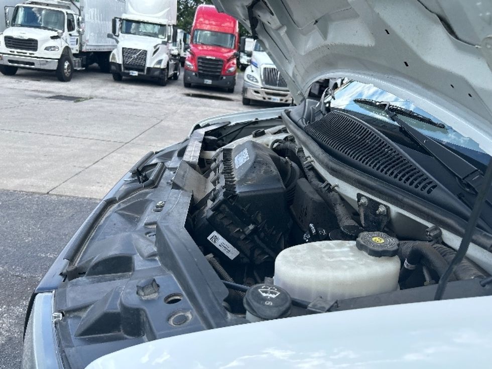 Light Duty Box Truck-Light and Medium Duty Trucks-GMC-2021-Savana G33903-Ocala-FL-81,699\n\t\tmiles-$ 32,750 - Image 24
