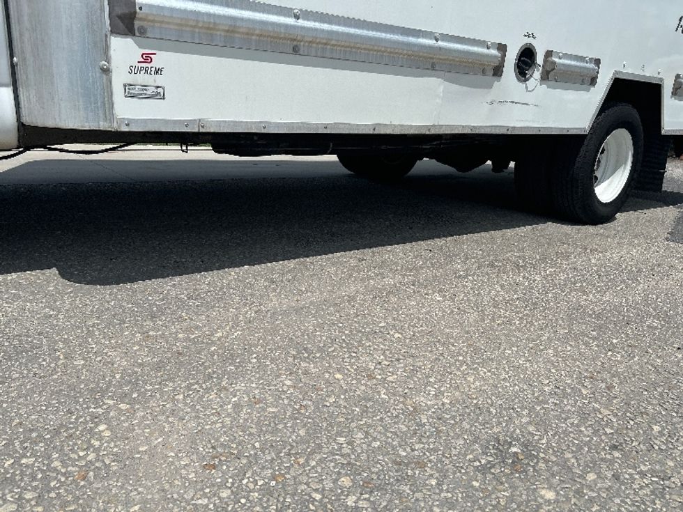 Light Duty Box Truck-Light and Medium Duty Trucks-GMC-2021-Savana G33903-Ocala-FL-81,699\n\t\tmiles-$ 32,750 - Image 5