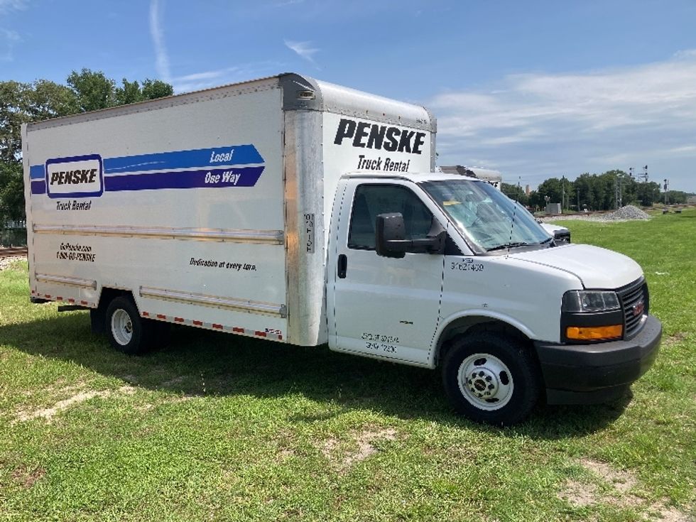 Light Duty Box Truck-Light and Medium Duty Trucks-GMC-2021-Savana G33903-Ocala-FL-83,734\n\t\tmiles-$ 29,500 - Image 1