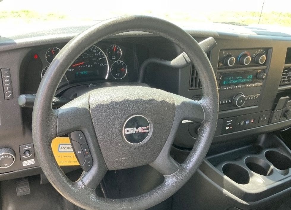 Light Duty Box Truck-Light and Medium Duty Trucks-GMC-2021-Savana G33903-Ocala-FL-83,734\n\t\tmiles-$ 29,500 - Image 17