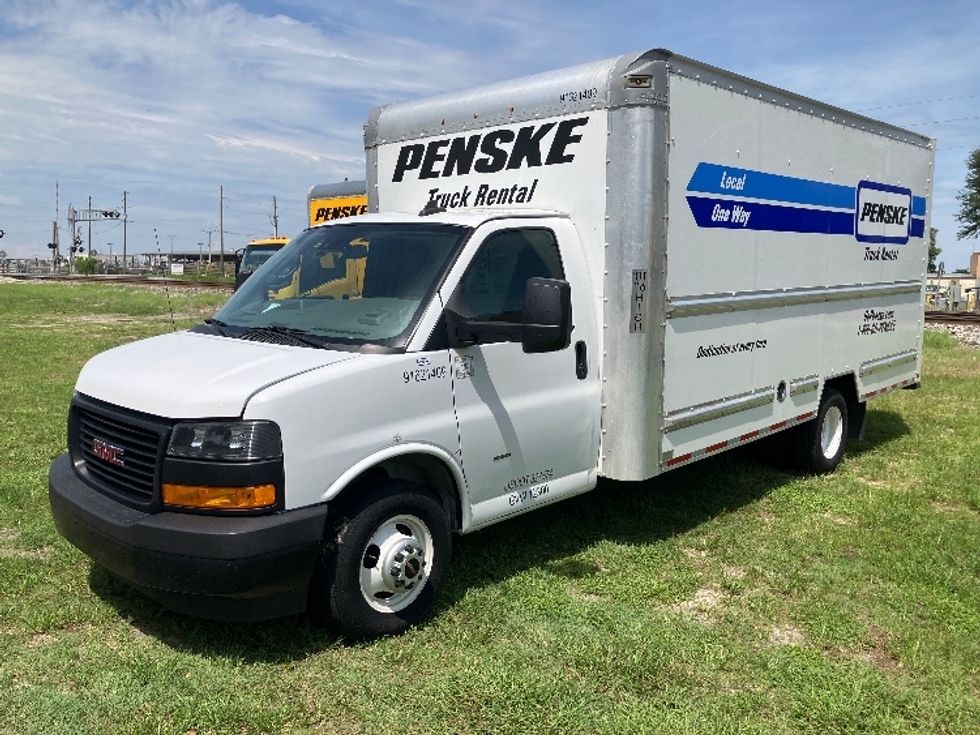 Light Duty Box Truck-Light and Medium Duty Trucks-GMC-2021-Savana G33903-Ocala-FL-83,734\n\t\tmiles-$ 29,500 - Image 3