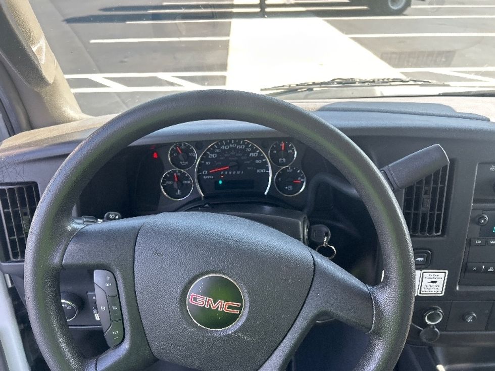Light Duty Box Truck-Light and Medium Duty Trucks-GMC-2021-Savana G33903-Ocala-FL-84,905\n\t\tmiles-$ 27,250 - Image 18