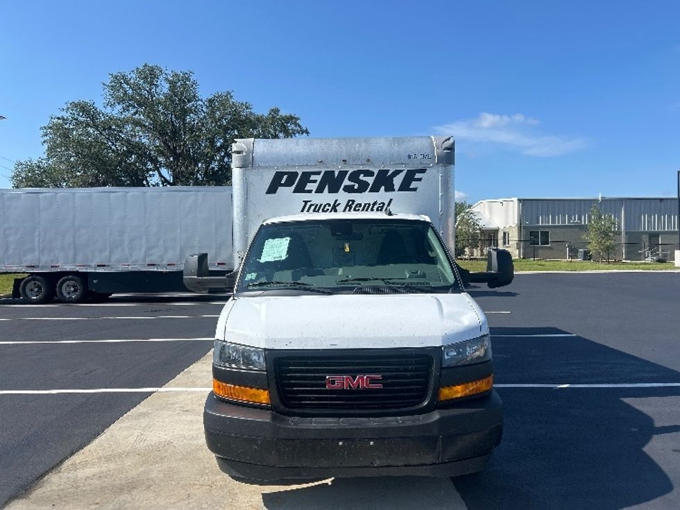 Light Duty Box Truck-Light and Medium Duty Trucks-GMC-2021-Savana G33903-Ocala-FL-84,905\n\t\tmiles-$ 27,250 - Image 2