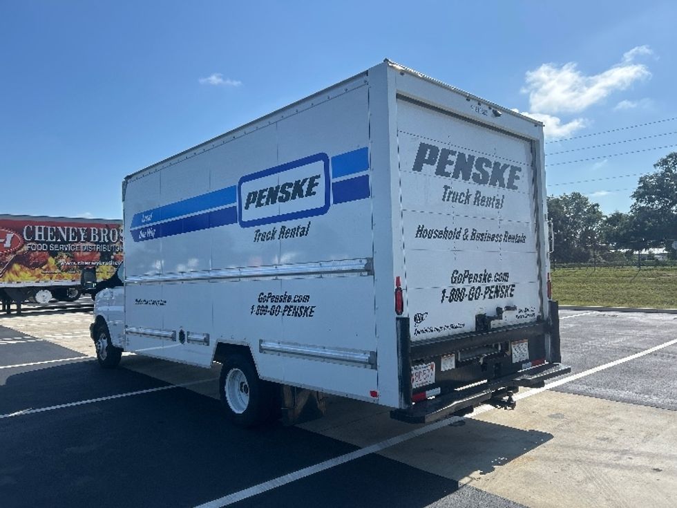 Light Duty Box Truck-Light and Medium Duty Trucks-GMC-2021-Savana G33903-Ocala-FL-84,905\n\t\tmiles-$ 27,250 - Image 6
