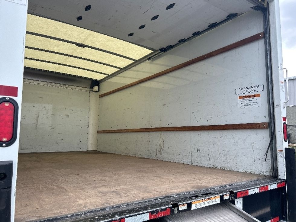 Light Duty Box Truck-Light and Medium Duty Trucks-GMC-2021-Savana G33903-Ocala-FL-92,870\n\t\tmiles-$ 29,750 - Image 12