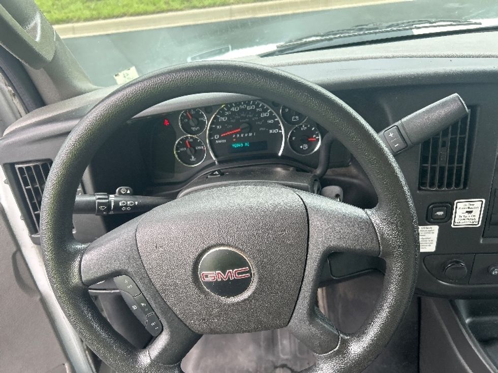 Light Duty Box Truck-Light and Medium Duty Trucks-GMC-2021-Savana G33903-Ocala-FL-92,870\n\t\tmiles-$ 29,750 - Image 18