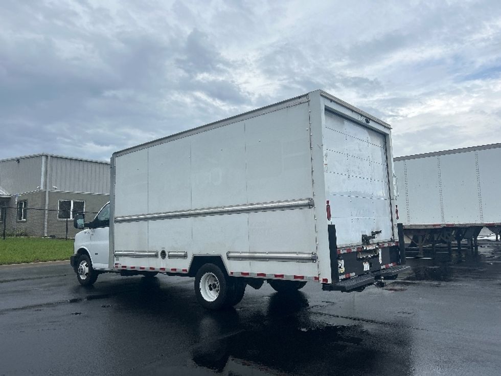 Light Duty Box Truck-Light and Medium Duty Trucks-GMC-2021-Savana G33903-Ocala-FL-92,870\n\t\tmiles-$ 29,750 - Image 6