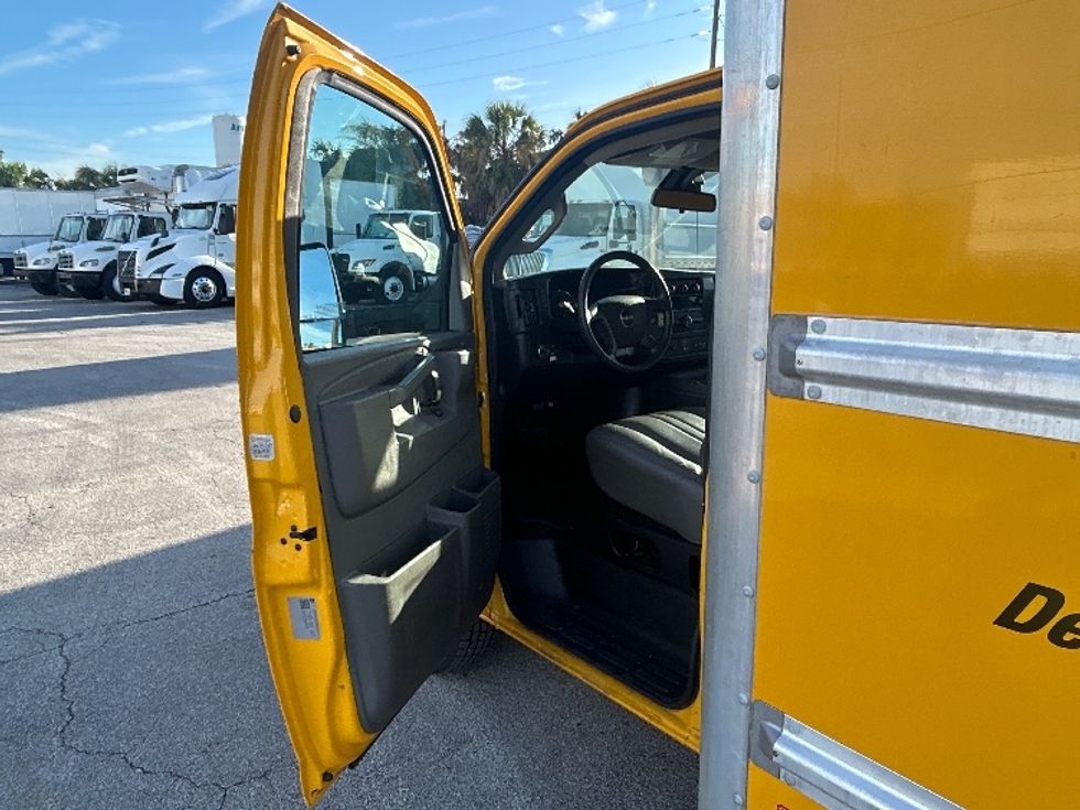 Light Duty Box Truck-Light and Medium Duty Trucks-GMC-2021-Savana G33903-Ocala-FL-93,188\n\t\tmiles-$ 26,750 - Image 13