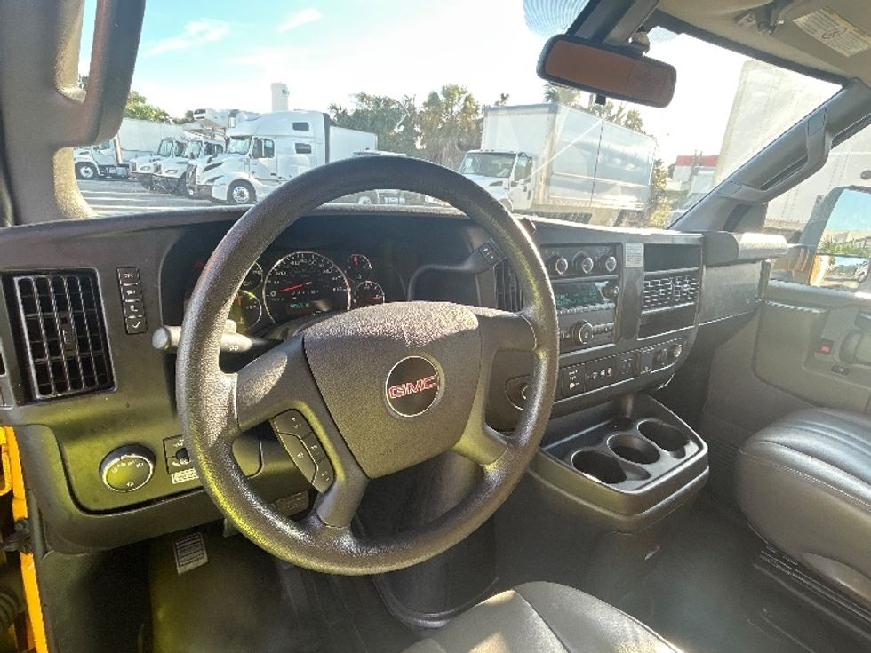 Light Duty Box Truck-Light and Medium Duty Trucks-GMC-2021-Savana G33903-Ocala-FL-93,188\n\t\tmiles-$ 26,750 - Image 14