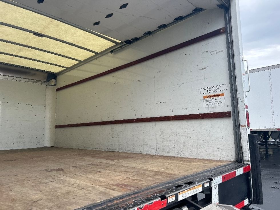 Light Duty Box Truck-Light and Medium Duty Trucks-GMC-2021-Savana G33903-Ocala-FL-94,322\n\t\tmiles-$ 29,500 - Image 11