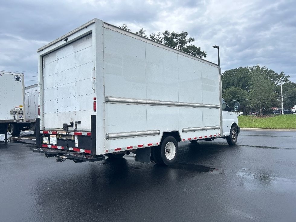 Light Duty Box Truck-Light and Medium Duty Trucks-GMC-2021-Savana G33903-Ocala-FL-94,322\n\t\tmiles-$ 29,500 - Image 12
