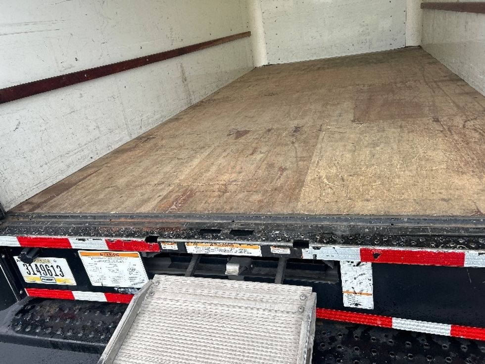 Light Duty Box Truck-Light and Medium Duty Trucks-GMC-2021-Savana G33903-Ocala-FL-94,322\n\t\tmiles-$ 29,500 - Image 9