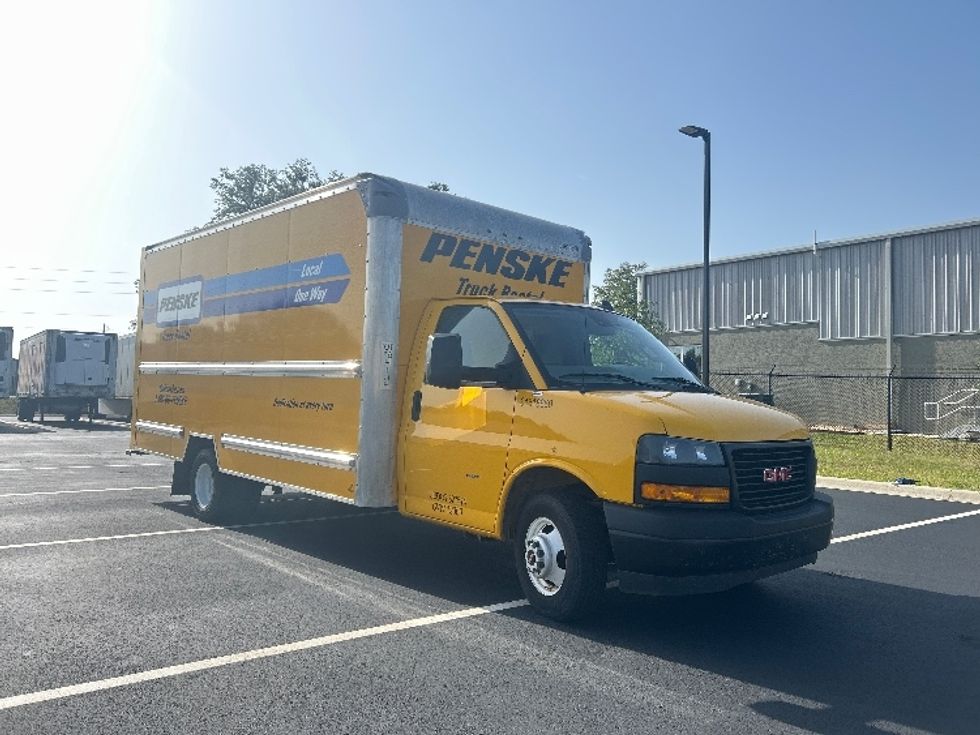 Light Duty Box Truck-Light and Medium Duty Trucks-GMC-2021-Savana G33903-Ocala-FL-99,898\n\t\tmiles-$ 26,000 - Image 1