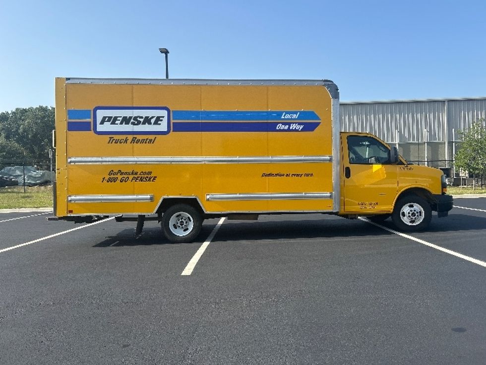 Light Duty Box Truck-Light and Medium Duty Trucks-GMC-2021-Savana G33903-Ocala-FL-99,898\n\t\tmiles-$ 26,000 - Image 15