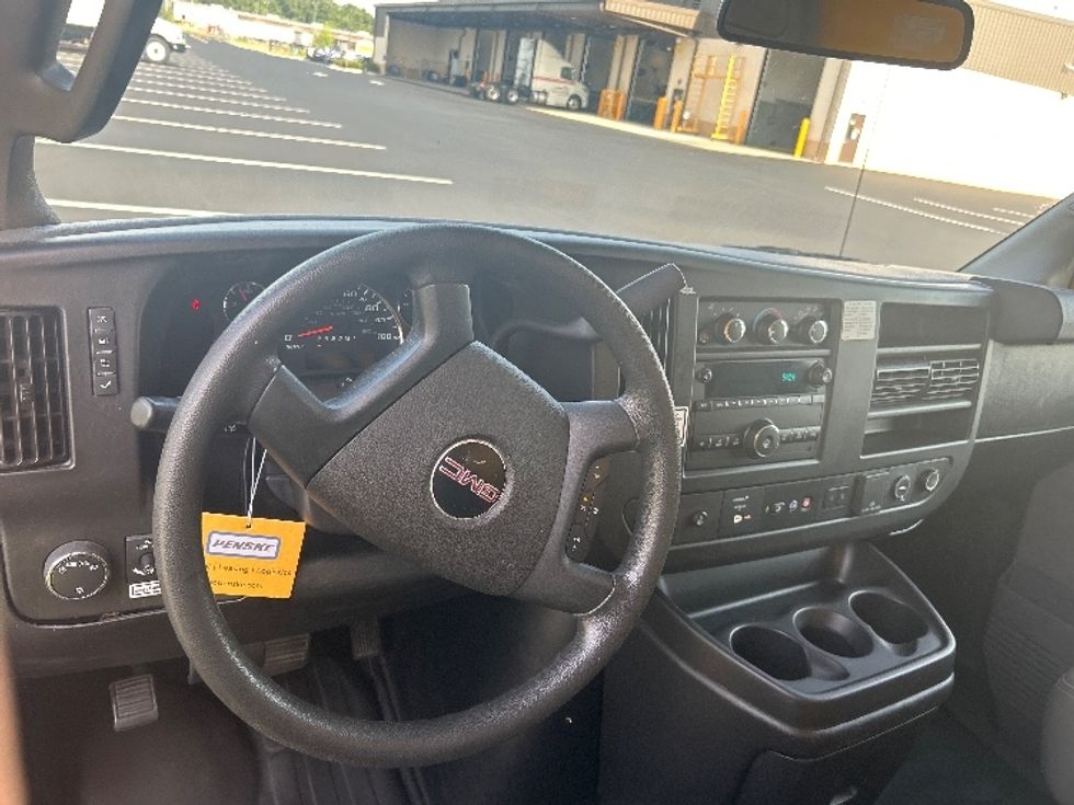Light Duty Box Truck-Light and Medium Duty Trucks-GMC-2021-Savana G33903-Ocala-FL-99,898\n\t\tmiles-$ 26,000 - Image 18