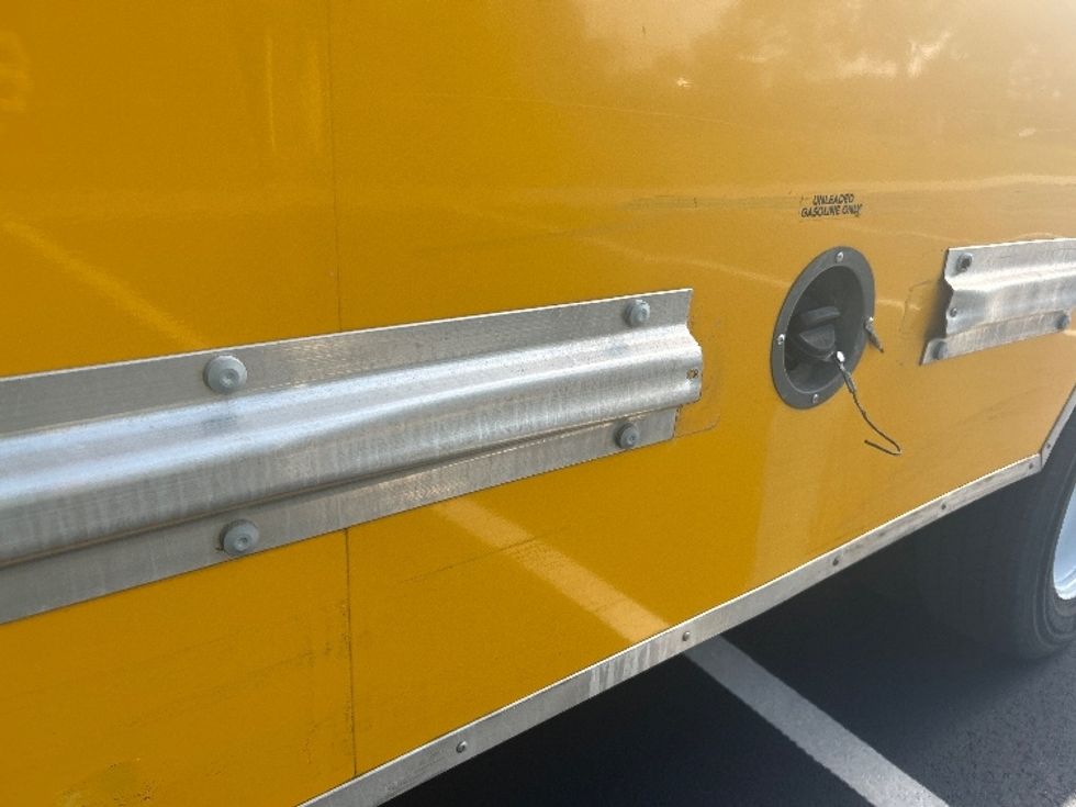 Light Duty Box Truck-Light and Medium Duty Trucks-GMC-2021-Savana G33903-Ocala-FL-99,898\n\t\tmiles-$ 26,000 - Image 25