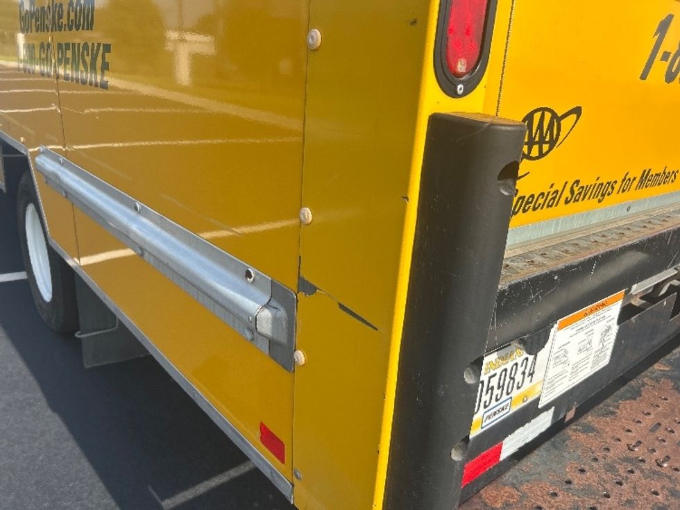 Light Duty Box Truck-Light and Medium Duty Trucks-GMC-2021-Savana G33903-Ocala-FL-99,898\n\t\tmiles-$ 26,000 - Image 27