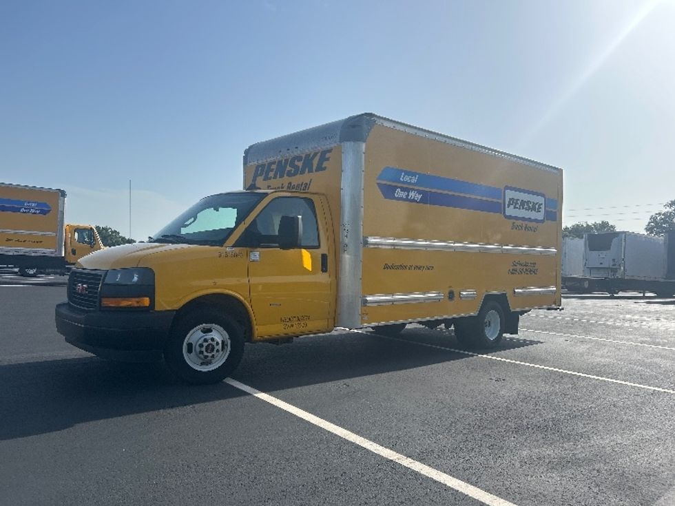 Light Duty Box Truck-Light and Medium Duty Trucks-GMC-2021-Savana G33903-Ocala-FL-99,898\n\t\tmiles-$ 26,000 - Image 3