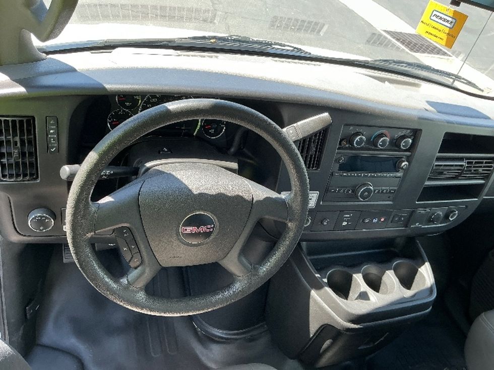 Light Duty Box Truck-Light and Medium Duty Trucks-GMC-2021-Savana G33903-Ogden-UT-109,375\n\t\tmiles-$ 27,250 - Image 15
