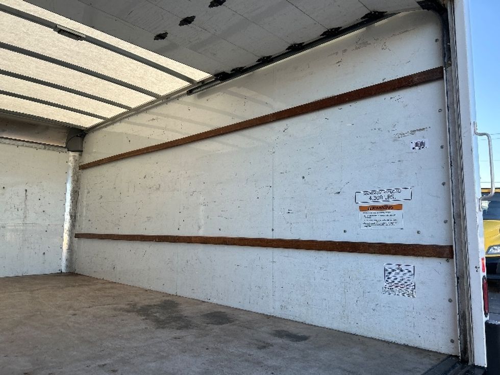 Light Duty Box Truck-Light and Medium Duty Trucks-GMC-2021-Savana G33903-Oklahoma City-OK-111,632\n\t\tmiles-$ 28,000 - Image 10