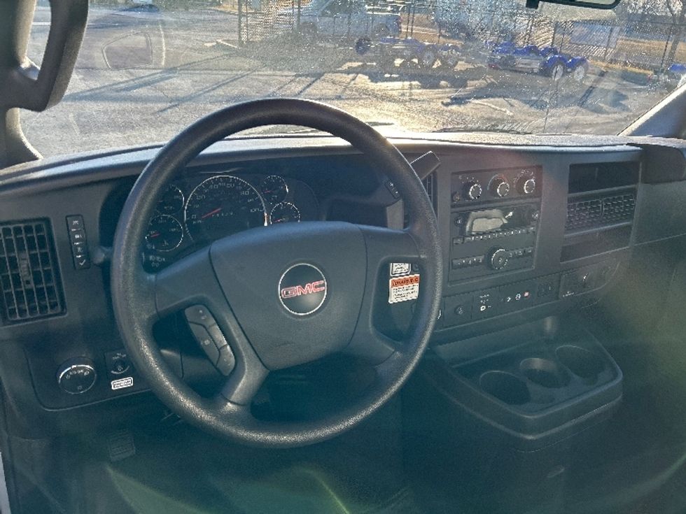 Light Duty Box Truck-Light and Medium Duty Trucks-GMC-2021-Savana G33903-Oklahoma City-OK-111,632\n\t\tmiles-$ 28,000 - Image 14