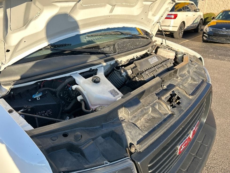 Light Duty Box Truck-Light and Medium Duty Trucks-GMC-2021-Savana G33903-Oklahoma City-OK-111,632\n\t\tmiles-$ 28,000 - Image 20