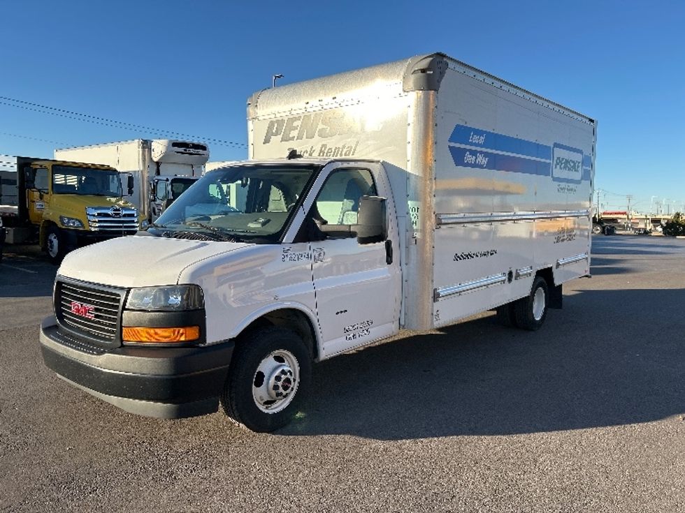 Light Duty Box Truck-Light and Medium Duty Trucks-GMC-2021-Savana G33903-Oklahoma City-OK-111,632\n\t\tmiles-$ 28,000 - Image 3