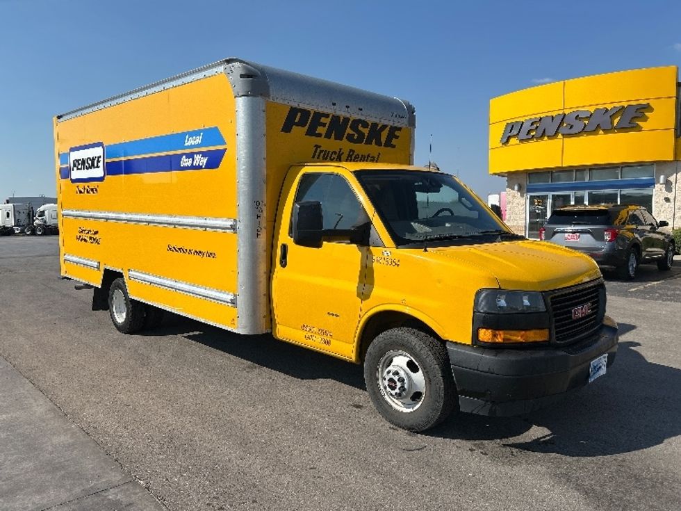 Light Duty Box Truck-Light and Medium Duty Trucks-GMC-2021-Savana G33903-Oklahoma City-OK-114,703\n\t\tmiles-$ 23,000 - Image 1