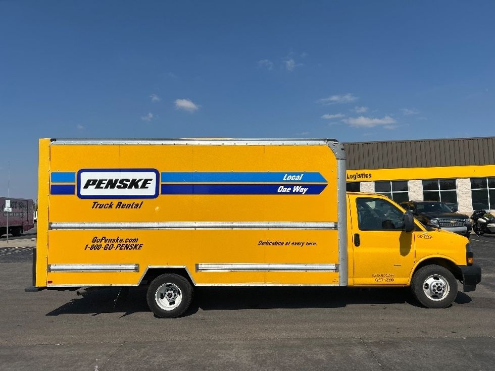 Light Duty Box Truck-Light and Medium Duty Trucks-GMC-2021-Savana G33903-Oklahoma City-OK-114,703\n\t\tmiles-$ 23,000 - Image 12