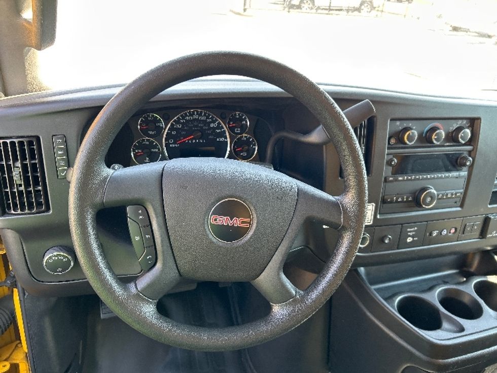 Light Duty Box Truck-Light and Medium Duty Trucks-GMC-2021-Savana G33903-Oklahoma City-OK-114,703\n\t\tmiles-$ 23,000 - Image 14