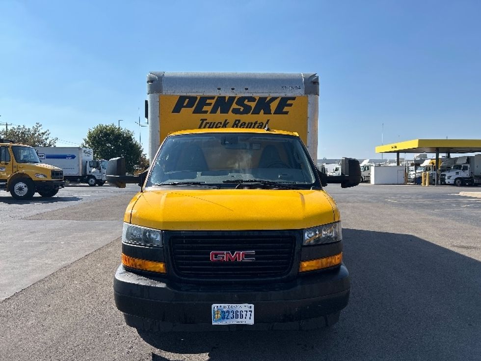 Light Duty Box Truck-Light and Medium Duty Trucks-GMC-2021-Savana G33903-Oklahoma City-OK-114,703\n\t\tmiles-$ 23,000 - Image 2