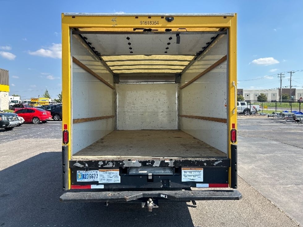 Light Duty Box Truck-Light and Medium Duty Trucks-GMC-2021-Savana G33903-Oklahoma City-OK-114,703\n\t\tmiles-$ 23,000 - Image 7