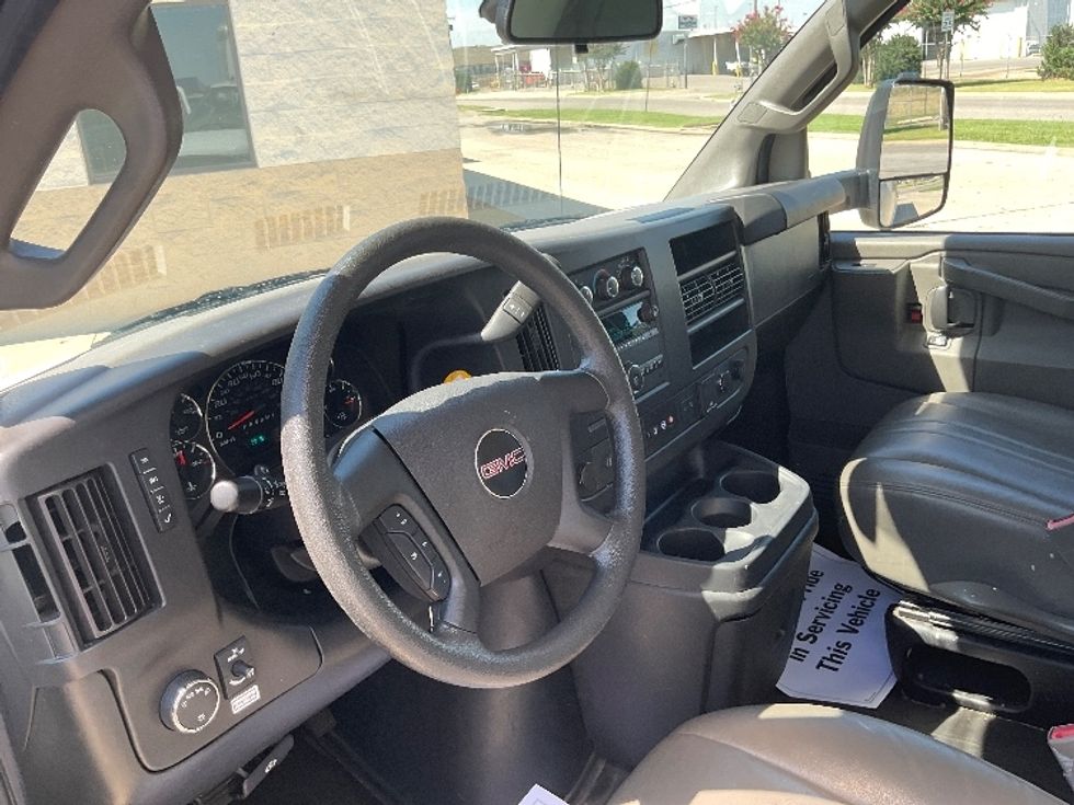 Light Duty Box Truck-Light and Medium Duty Trucks-GMC-2021-Savana G33903-Oklahoma City-OK-115,629\n\t\tmiles-$ 26,250 - Image 17