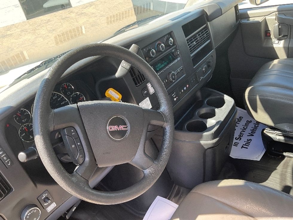 Light Duty Box Truck-Light and Medium Duty Trucks-GMC-2021-Savana G33903-Oklahoma City-OK-115,629\n\t\tmiles-$ 26,250 - Image 18