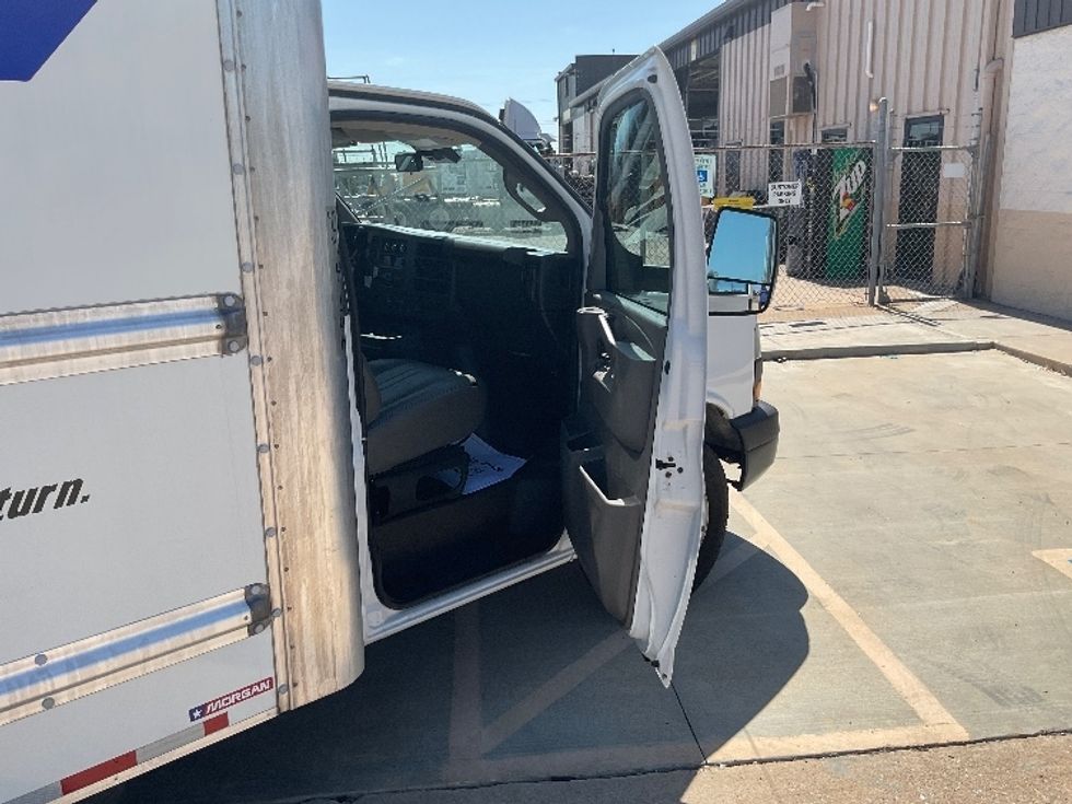 Light Duty Box Truck-Light and Medium Duty Trucks-GMC-2021-Savana G33903-Oklahoma City-OK-115,629\n\t\tmiles-$ 26,250 - Image 20