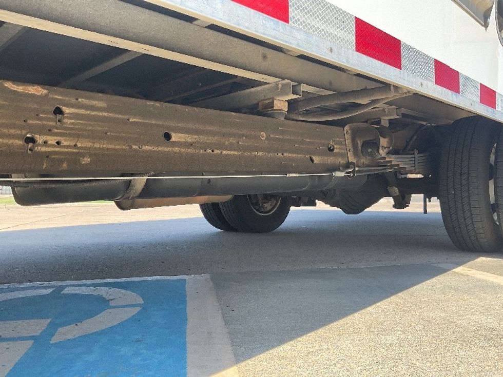 Light Duty Box Truck-Light and Medium Duty Trucks-GMC-2021-Savana G33903-Oklahoma City-OK-115,629\n\t\tmiles-$ 26,250 - Image 5