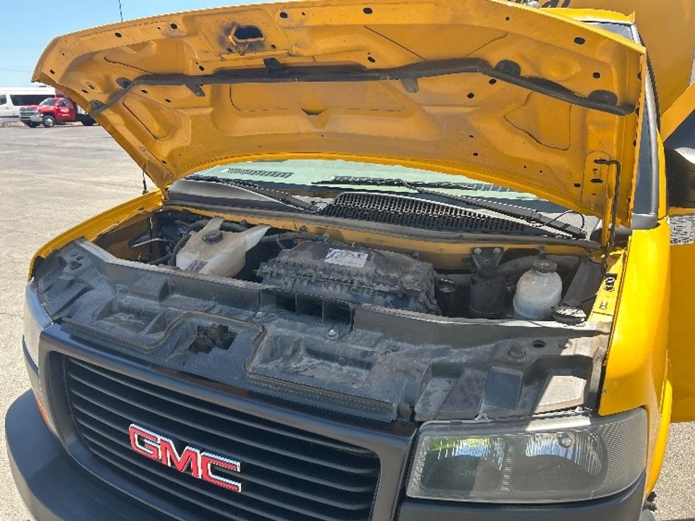 Light Duty Box Truck-Light and Medium Duty Trucks-GMC-2021-Savana G33903-Oklahoma City-OK-129,043\n\t\tmiles-$ 23,500 - Image 20