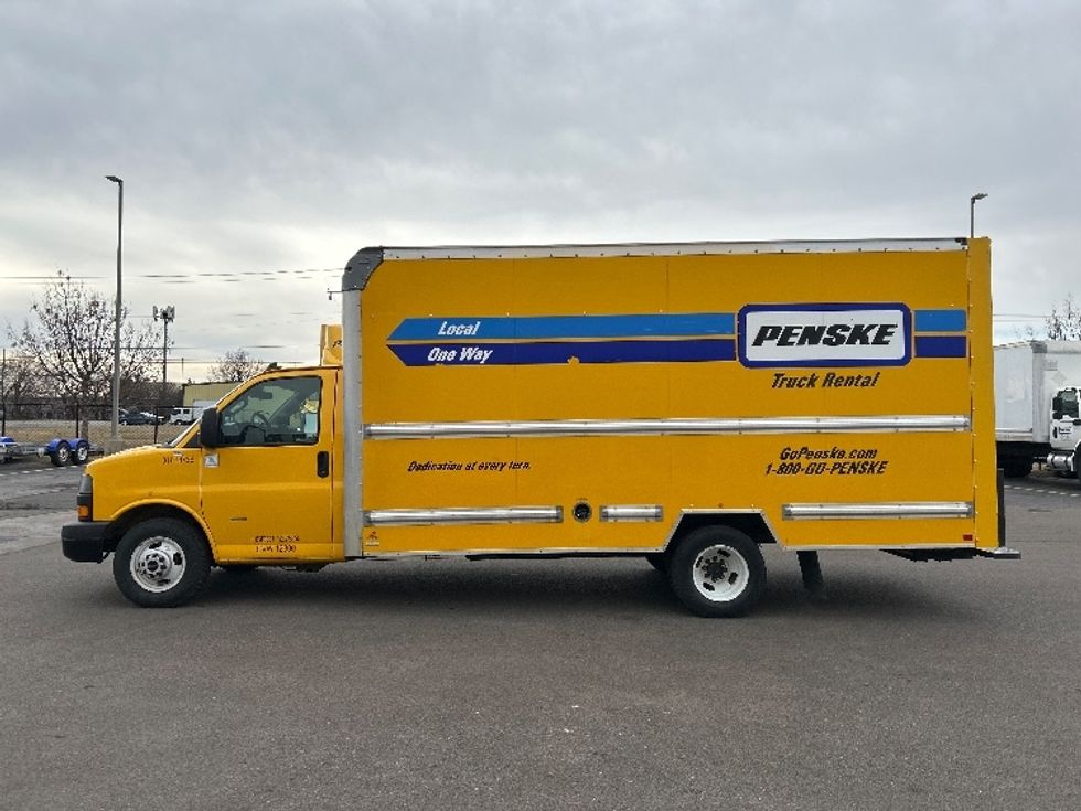 Light Duty Box Truck-Light and Medium Duty Trucks-GMC-2021-Savana G33903-Oklahoma City-OK-85,560\n\t\tmiles-$ 28,000 - Image 4