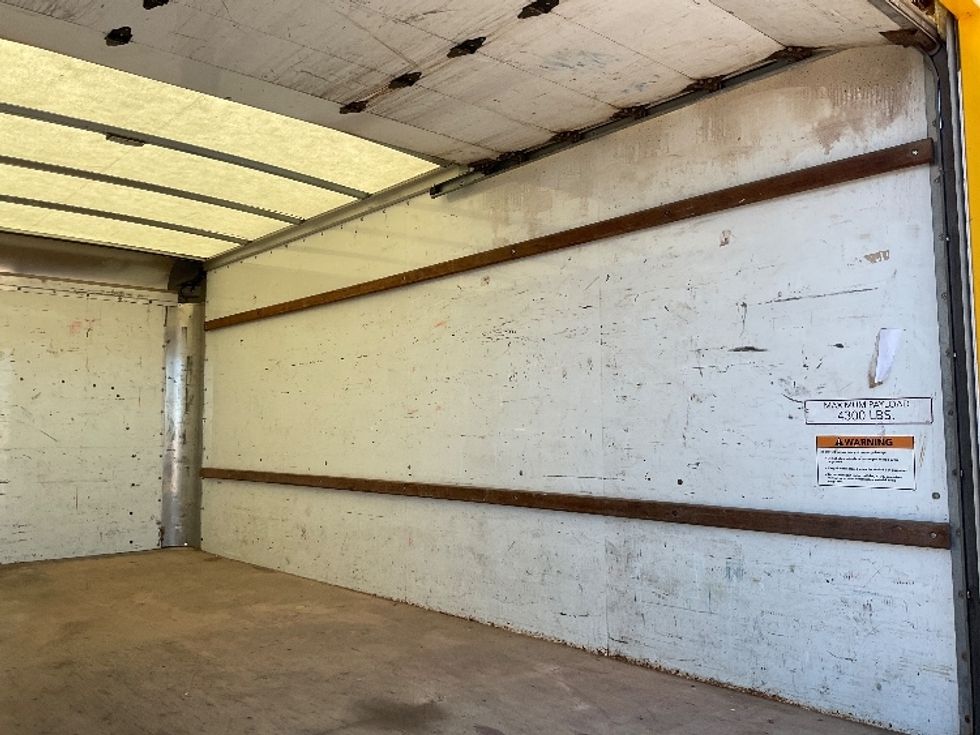 Light Duty Box Truck-Light and Medium Duty Trucks-GMC-2021-Savana G33903-Oklahoma City-OK-88,427\n\t\tmiles-$ 27,750 - Image 12