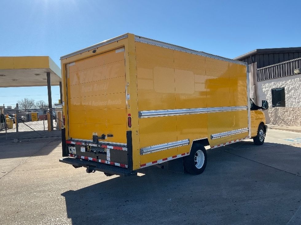 Light Duty Box Truck-Light and Medium Duty Trucks-GMC-2021-Savana G33903-Oklahoma City-OK-88,427\n\t\tmiles-$ 27,750 - Image 13