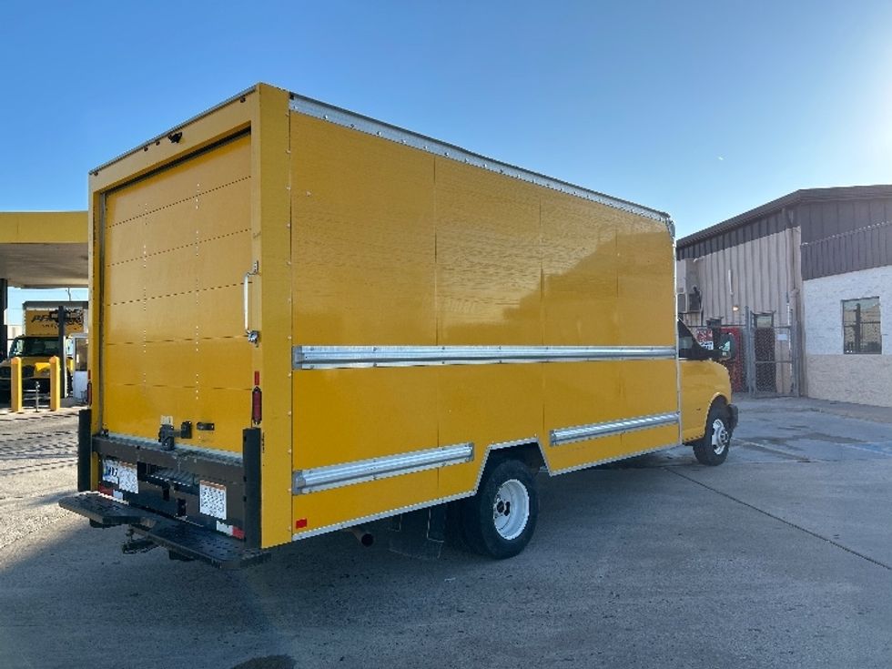Light Duty Box Truck-Light and Medium Duty Trucks-GMC-2021-Savana G33903-Oklahoma City-OK-88,650\n\t\tmiles-$ 27,750 - Image 12
