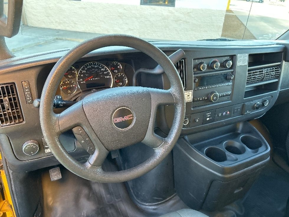 Light Duty Box Truck-Light and Medium Duty Trucks-GMC-2021-Savana G33903-Oklahoma City-OK-88,650\n\t\tmiles-$ 27,750 - Image 16