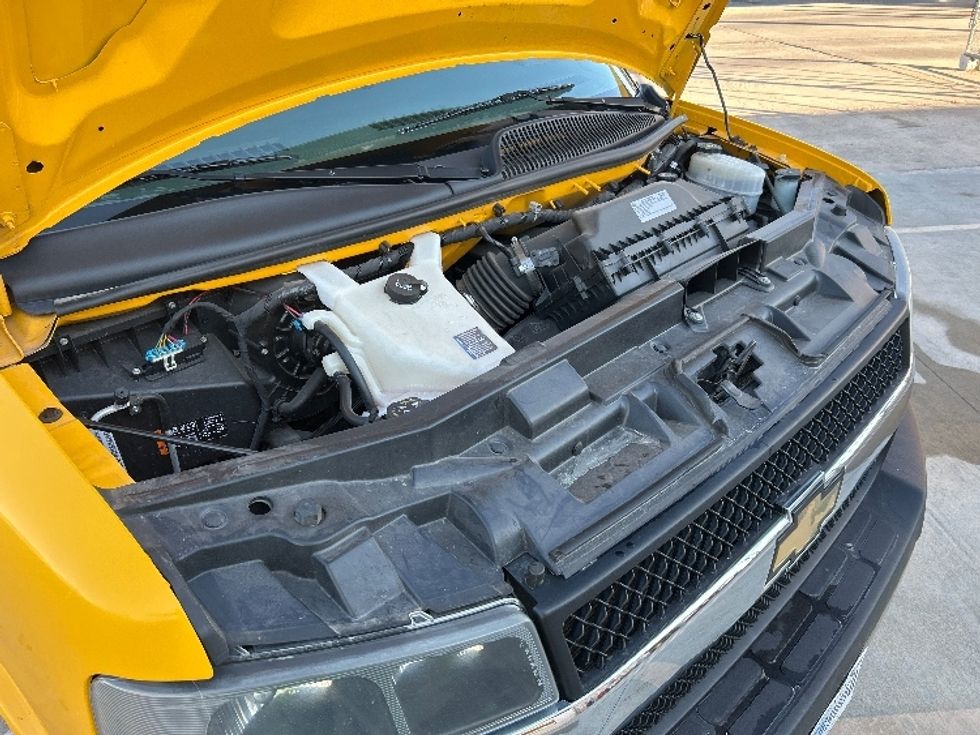 Light Duty Box Truck-Light and Medium Duty Trucks-GMC-2021-Savana G33903-Oklahoma City-OK-88,650\n\t\tmiles-$ 27,750 - Image 22