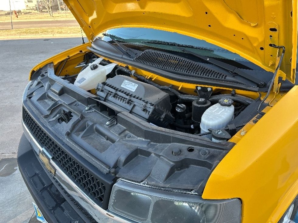 Light Duty Box Truck-Light and Medium Duty Trucks-GMC-2021-Savana G33903-Oklahoma City-OK-88,650\n\t\tmiles-$ 27,750 - Image 23