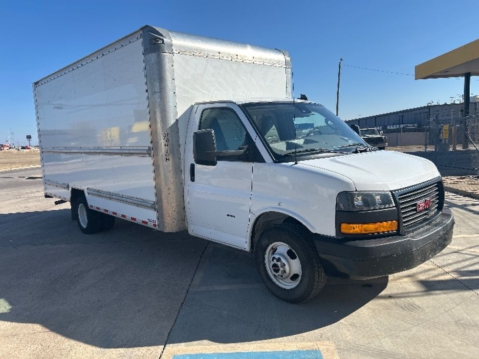 Light Duty Box Truck-Light and Medium Duty Trucks-GMC-2021-Savana G33903-Oklahoma City-OK-92,503\n\t\tmiles-$ 30,250 - Image 1