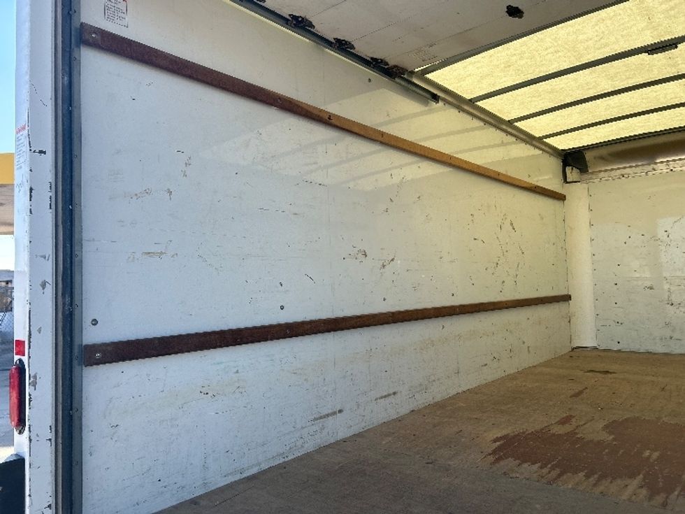 Light Duty Box Truck-Light and Medium Duty Trucks-GMC-2021-Savana G33903-Oklahoma City-OK-92,503\n\t\tmiles-$ 30,250 - Image 11